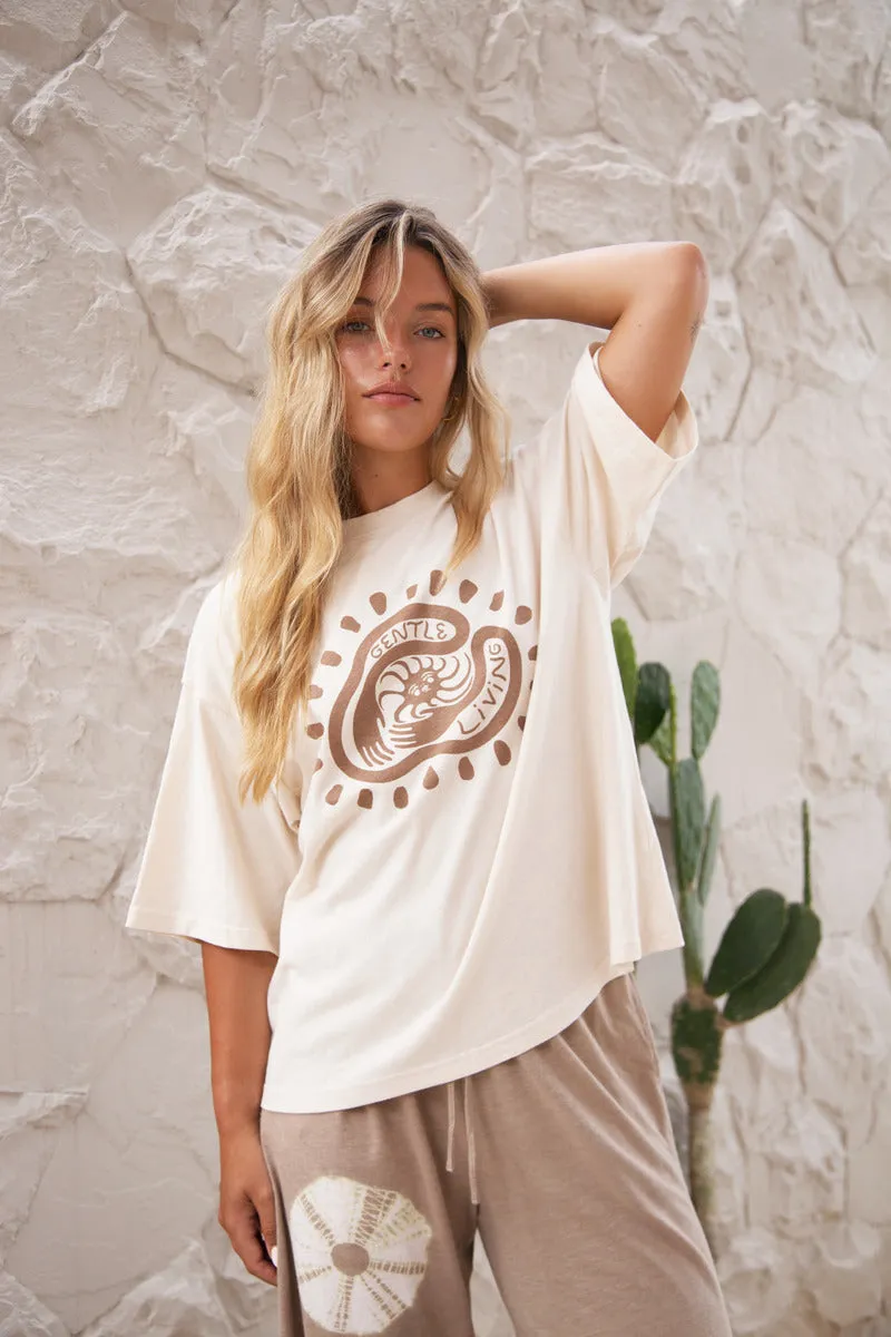 GENTLE LIVING TEE - NATURAL