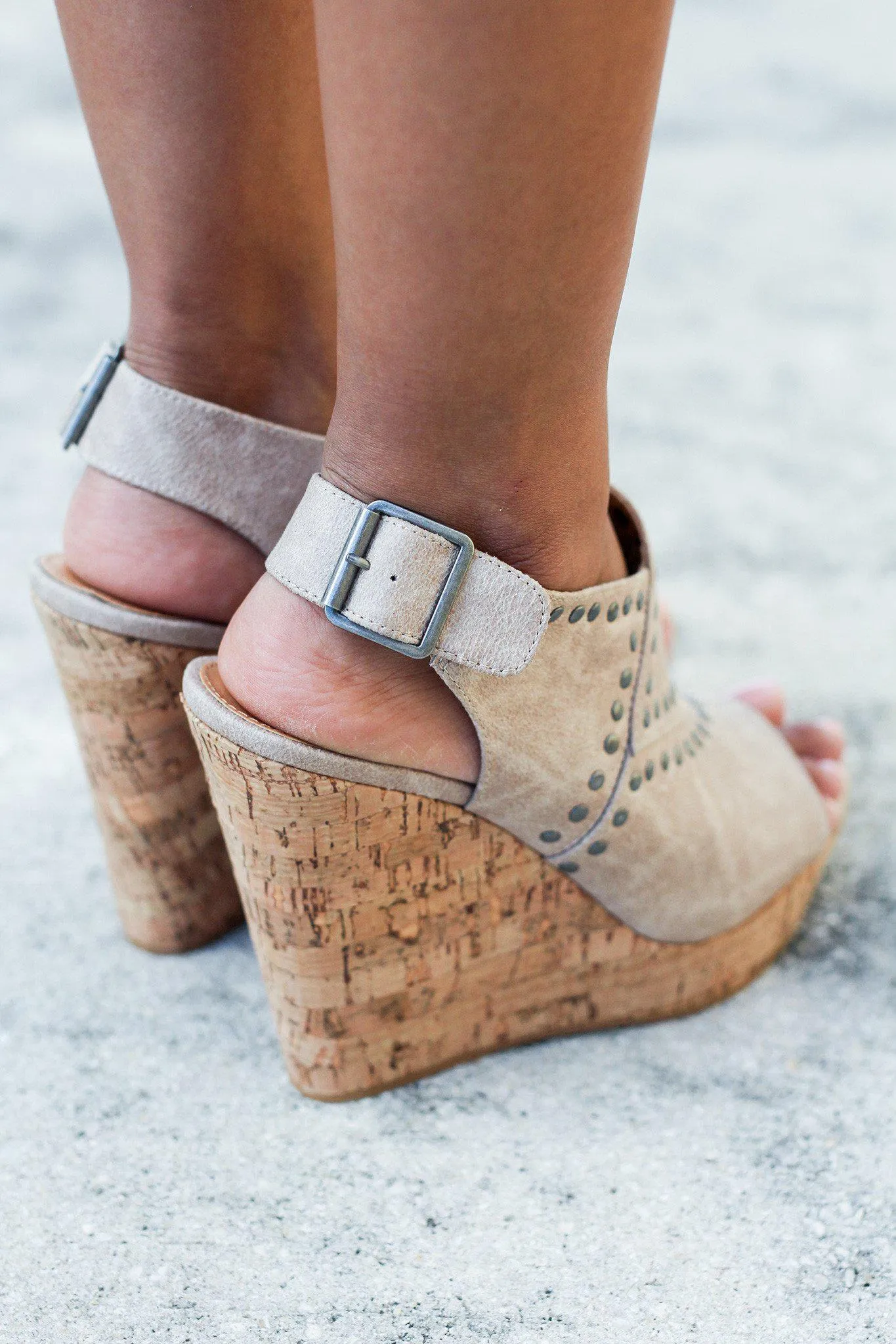 Sinni Cream Wedges