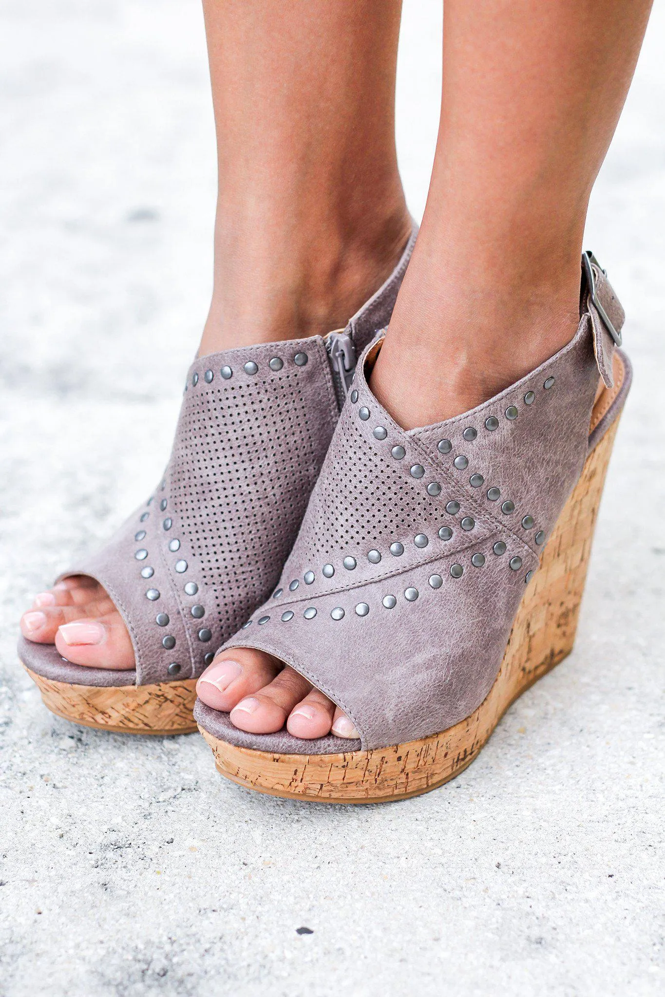 Sinni Gray Wedges