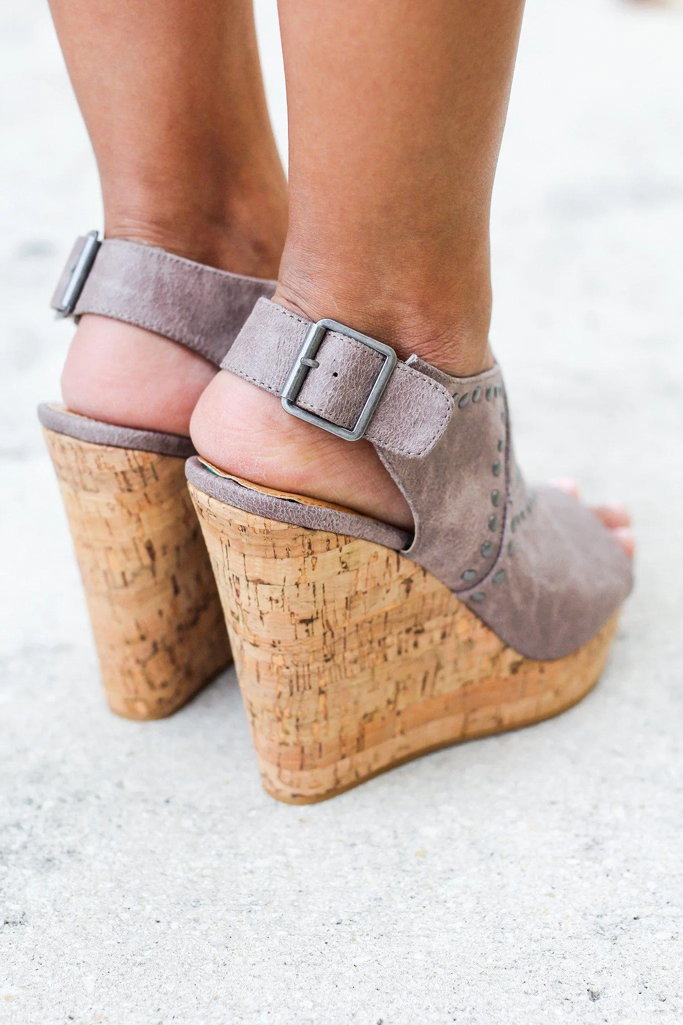 Sinni Gray Wedges