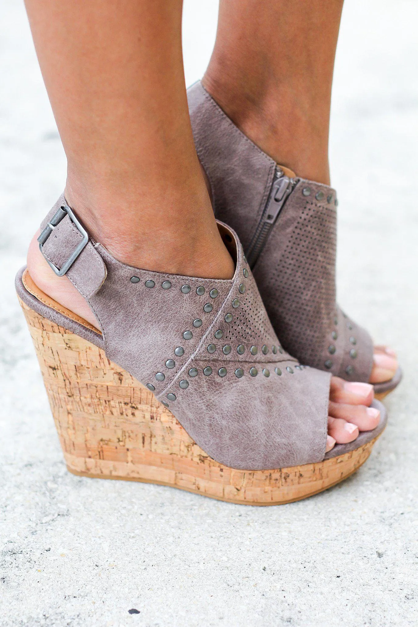 Sinni Gray Wedges